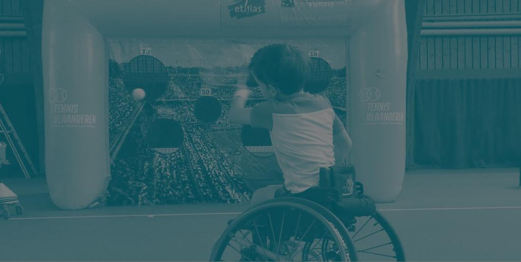 Tennis Vlaanderen Ter promotie van regionale initiatiesessies rolstoeltennis maakte Tennis Vlaanderen een promotiefilmpje waar je een duidelijk beeld krijgt van hoe het er op een initiatiedag aan toe