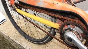 Criterium Indicaties dat een fiets rijtechnisch in onvoldoende staat van onderhoud is: lege band/banden ernstig