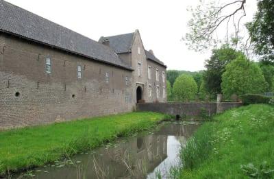 6 Eeuwenoud kasteel De geschiedenis van kasteel Terborgh gaat terug tot de dertiende eeuw, zo rond 1285!