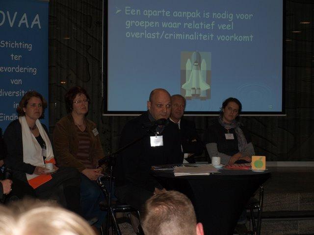 Gevraagde adviezen: - Risicojongeren - Werkconferentie toekomst diversiteitbeleid gemeente Eindhoven - Scoutproject - Adviescommissie Migrantenvrouwen Eindhoven - Bijeenkomst bezuinigingen voor