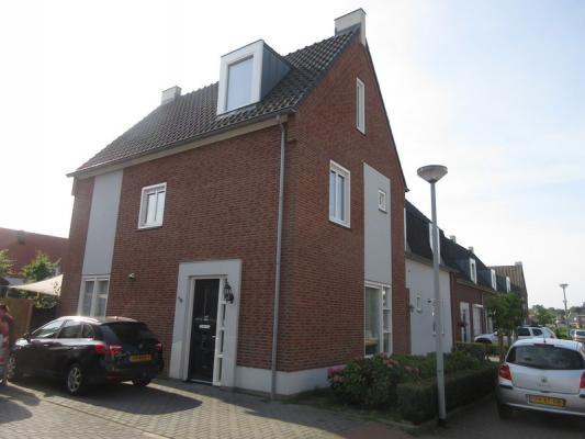 Omschrijving Hoekwoning met los staande garage: Indeling: Begane grond: