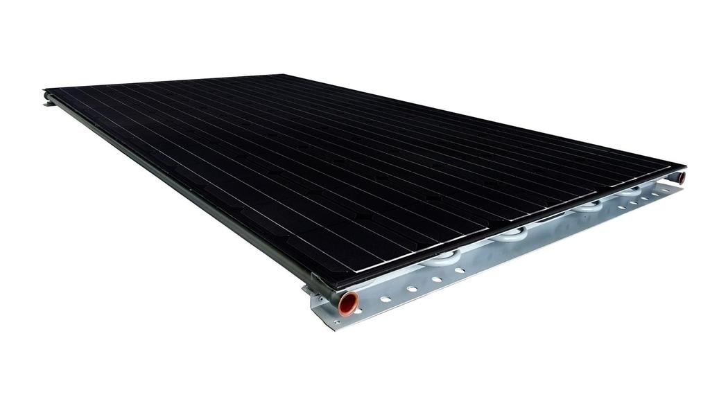 PVT panelen Triple Solar Warmtewisselaar onder een speciaal PV paneel verzorgt de energie voor de warmtepomp Geluidloos