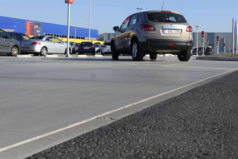 Duurzame kwaliteitsdaken voor parkeren, werken en wonen Zoontjens is in 1905 opgericht en levert al bijna 40 jaar lang maatwerkoplossingen voor parkeerdaken, terrasdaken en balkons in veel Europese