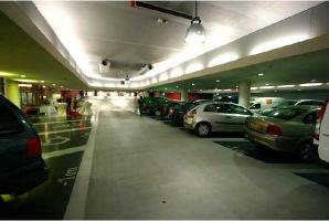 Parkeerterreinen 1137 Parkeergarage 7165 Ondergronds