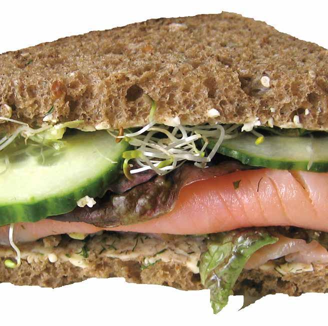 Maar thee kan ook prima samen met hartige versnaperingen! We hebben bijvoorbeeld een heel scala aan lekkere, vers belegde sandwiches, eventueel met een soepje erbij.