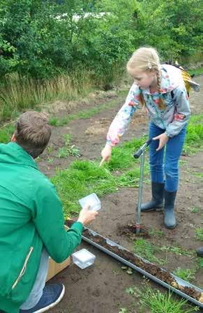 scholen, bezoekers en bewoners als wel ondernemers en andere partners. Dit is ook een vorm van training on the job om de kennis later zelf te gebruiken en door te geven.