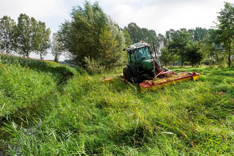 Messenbalk Dit is een balk met horizontaal bewegende V-vormige messen, die voor of achter een trekker hangt.