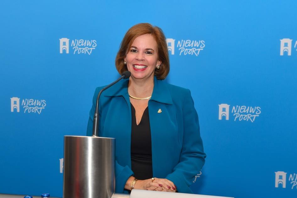 Minister-president Evelyn Wever-Croes bij Genootschap Nederland-Aruba Ik geloof in het Koninkrijk en in samenwerking Ik geloof in het Koninkrijk en in samenwerking.