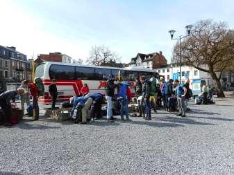 Vanaf hier liep een aanzienlijk kleinere groep 6-daagse Paastochtlopers via Vielsalm en Stavelot naar het circuit van Francorchamps.