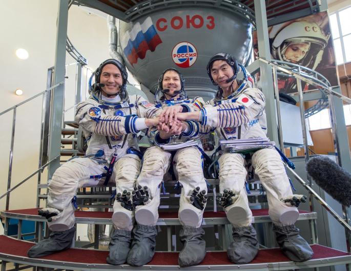 plaatsvervangers uitgesteld is naar eind juli, blijven zij tot die tijd zeker in het ISS.