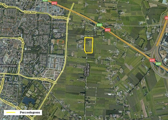 Hoofdstuk 2 Planbeschrijving 2.1 Ligging en begrenzing plangebied Het perceel aan de Dragonderweg 7 bevindt zich in het buitengebied tussen Ede en Veenendaal.