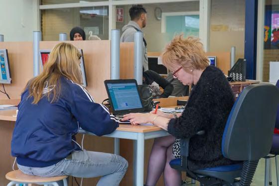 Onderwijs Op Het Atrium werkt elke leerling met zijn eigen mentor. De mentor is samen met de vakleerkrachten verantwoordelijk voor het onderwijs en (basis)zorg aan de leerlingen.