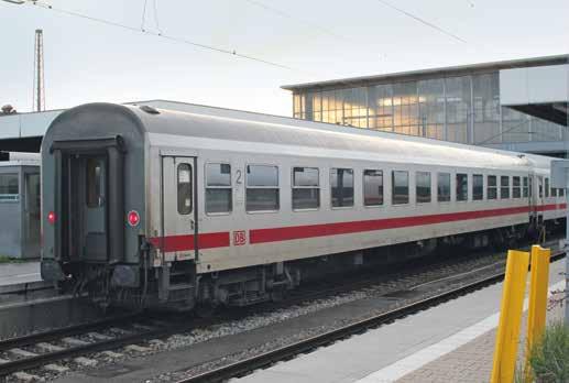 langeafstandsverkeer en DB Regio tussen hun operationele standplaatsen). Model: met kortkoppelingsmechaniek.