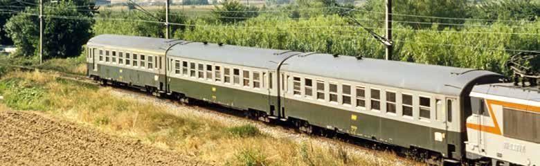 Frankrijk e"k1\ 16005 Elektrische locomotief serie BB 22200 Voorbeeld: Snelle, multifunctionele locomotief BB-22270 van de Franse staatsspoorwegen (SNCF).