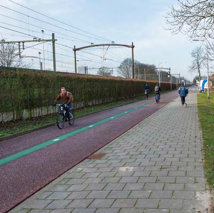 Foto s Brabant: Thoas van Duyvenbode (Mijksenaar) e.a. Wordt dit de nieuwe Een routevork ofwel een oriëntatiebord in metrostijl, opvallend onderdeel van het concept Snel in Brabant.