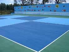Kids zone corner Een MLTC Kids Zone is een combinatie van meer dan één tennisbaan en een lange(re) oefenmuur. Dit geeft een geweldige speelruimte voor uw tenniskinderen.