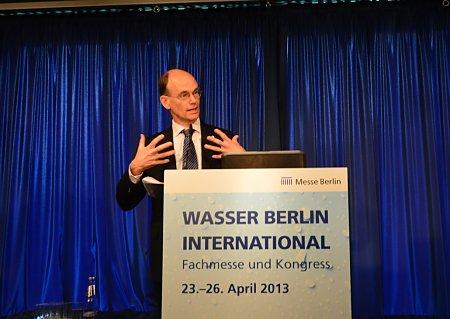 Wasser Berlin: Nederlandse watertechnologie zoekt meer samenwerking met Duitsland Hoge eisen aan drinkwater, afvalwater en oppervlaktewater in een sterk geïndustrialiseerde en dichtbevolkte omgeving