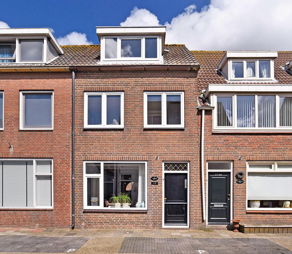 TE KOOP KATWIJK, Chr. de Wetstraat 8 289.000,- T.