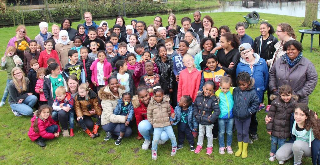 METHODIEK Onze missie is: Bij-1 draagt bij aan het welzijn van ouders en kinderen in Spoorwijk, Den Haag.