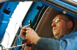 Technische opleidingen: Onderhoud - Reparatie Technisch > Onderhoud - Reparatie Elektro vrachtwagens Oscilloscoop Technische opleidingen: Onderhoud - Reparatie Op de volgende pagina s vindt u een