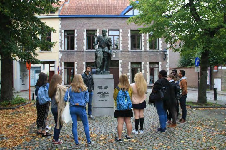 Stad als leerplatform Ontdekken waar je goed in bent en wat je graag doet, doen we niet vanop onze stoel. We staan open voor de leerrijke omgeving die de stad ons te bieden heeft.