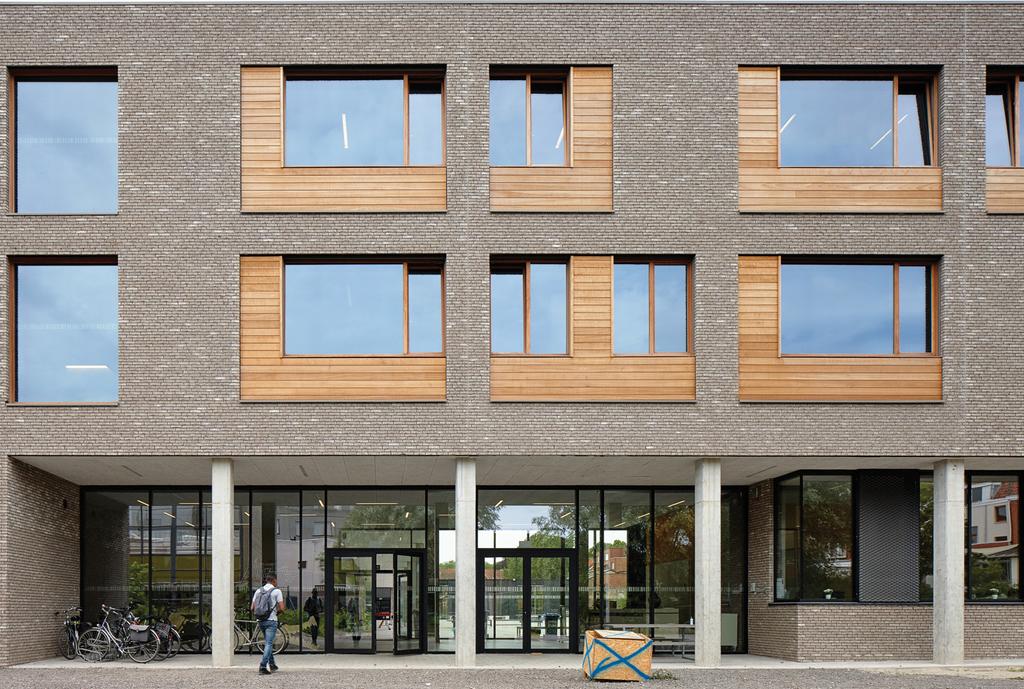 470 m² Guldensporencollege - nieuw poortgebouw 2de graad - Campus Kaai bouwjaar