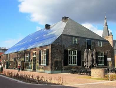 WOENSDAG 17 JANUARI 10.30 uur LUNCHEN IN DE GLAZEN BOERDERIJ TE SCHIJNDEL Even er tussen uit, samen in de bus naar Schijndel. Op de markt staat daar een uniek gebouw, de Glazen Boerderij.