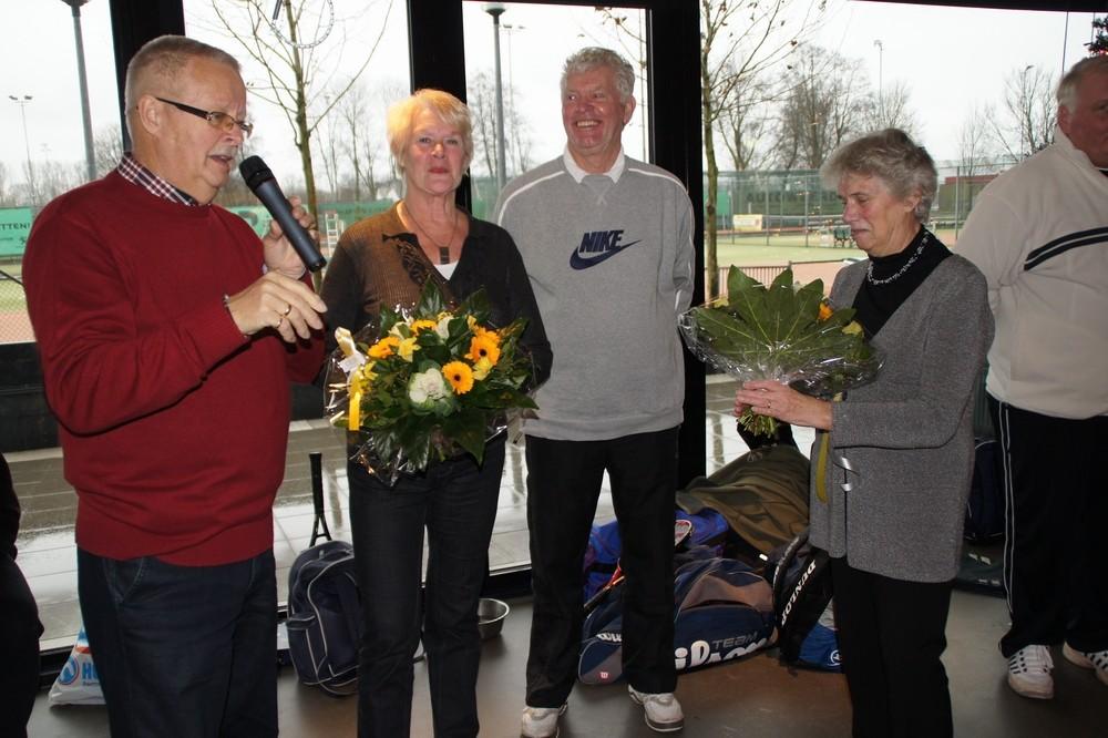 Een ander afscheid was van een heel ander gebeuren. Een bijna geheel vernieuwde 55+ 65+ seniorencommisie trad aan.