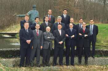 Personeel en organisatie 40 PERSONEEL EN ORGANISATIE Van links tot rechts: Victor DELLOYE, Gilles SAMYN Etienne COUGNON, Sandro ARDIZZONE, Pascal CLAUSE, Jean-Charles d ASPREMONT LYNDEN, Roland