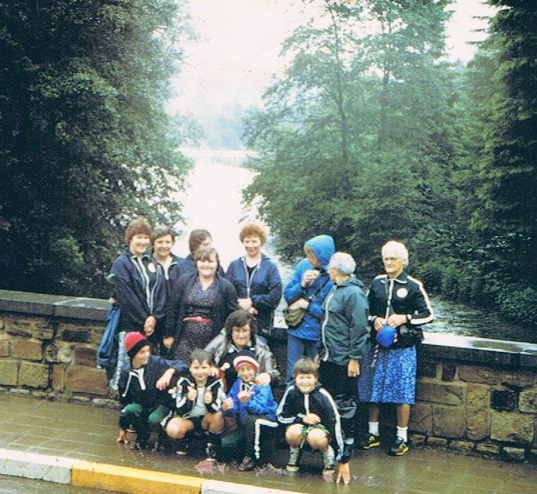 ballekes. De 3 maandelijkse wandelkrant kreeg er een blz. bij. (4 blz. r/v) Bjorn Berth 10 maand Zaterdag 26 januari 1980 was de start van onze eerste wintertocht.