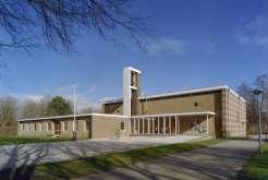 In de voormalige rooms-katholieke kerk zit nu Museum Nagele. Modern vormgegeven kerken In de zuidwesthoek staan de rooms-katholieke kerk en school.