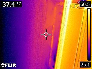 Om de warmtestraling richting uw buitenmuur te minimaliseren kunt u radiatorfolie toepassen.