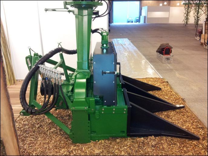 Potentiële oogstmachines vanuit het buitenland Ny Vraa Bioenergy uit Denemarken heeft een Energyharvester (een omgebouwde suikerrietoogster) in gebruik.