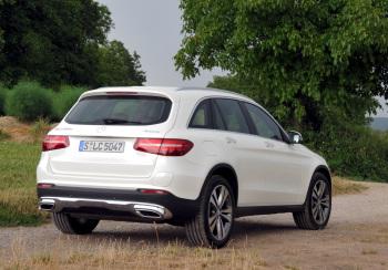 En rijdt dit instapmodel als een echte Mercedes-Benz? De SUV (Sports Utility Vehicle) van nu, begon ooit als een terreinauto.