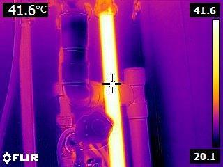 Vaak staat de aanvoertemperatuur onnodig hoog ingesteld. Dit is de temperatuur die de ketel uit gaat. Hierdoor is de retourtemperatuur ook te hoog.