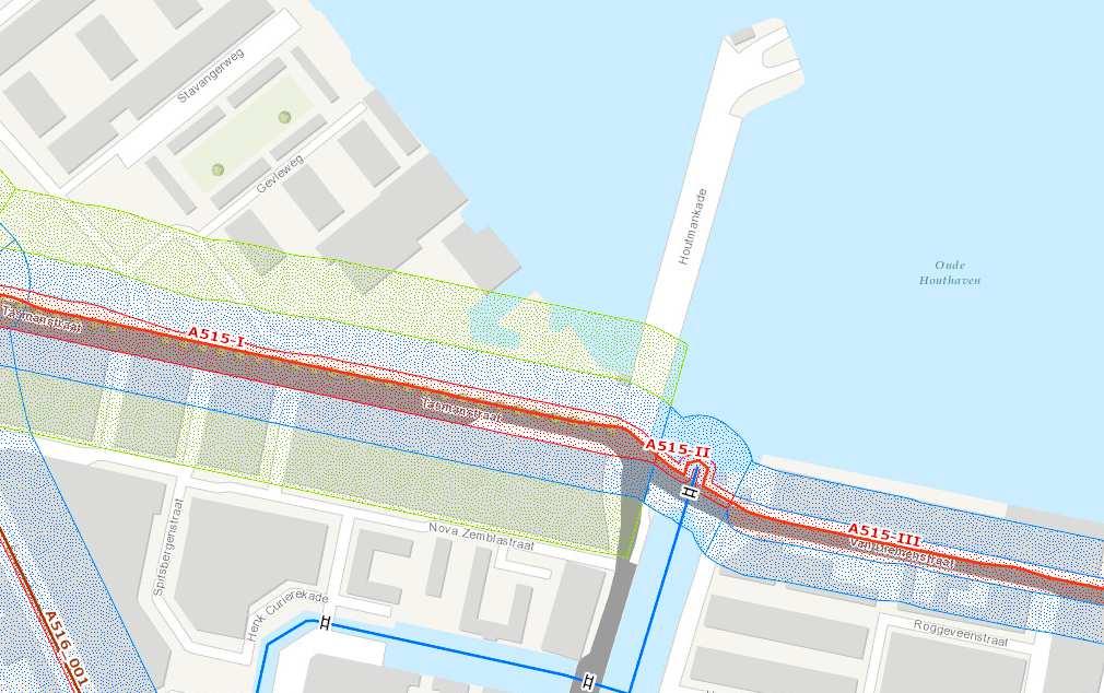 152975 Kistdamgarage Pontsteiger - 21 - Figuur 4-5 Gedeelte uit legger Amstel, Gooi en Vecht; groen betreft buitenbeschermingszone, blauw binnenbeschermingszone en rood kernzone 7.