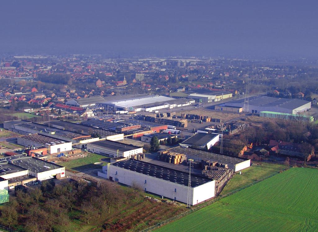 In Sint-Truiden lokaliseren wij onze aanvoer, commercialisering, verpakking en administratie. Onze vestiging in Glabbeek staat in voor aanvoer, koeling en verlading.