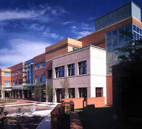 TOURS TOUR 1 Stamford Hospital Het Stamford Hospital is gevestigd op de campus van het Bennett Medical Center in Stamford Connecticut.