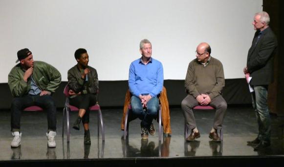 - Voorstelling van de film Black met aansluitend een panelgesprek met de auteur, regisseur, een politieman en enkele acteurs.