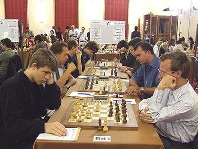In de zesde ronde moest Nederland het opnemen tegen Noorwegen: Carlsen had zijn mannen naar een voor Noorwegen verdienstelijke 14 e plaats geloodst en de Noren waren dus zeker geen tegenstanders om