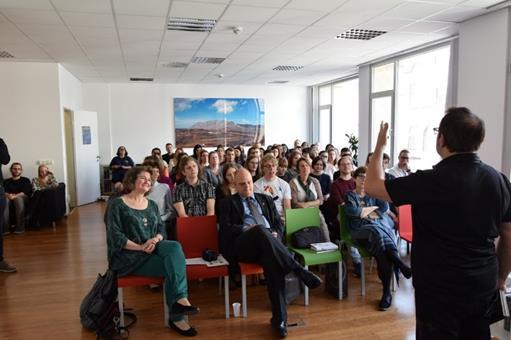 en kerstdiner Workshop Hongaarstalige geschiedenis van de Nederlandstalige literatuur 8 9 Studiedag Neerlandistiek 2017 Europa: verleden, heden, toekomst Internationaal studentendictee 11de