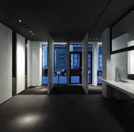 Deze showrooms zijn flexibel en kunnen verschillende scènes binnen een statische omgeving creëren.
