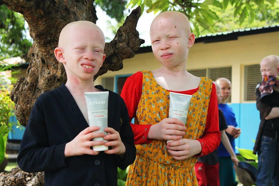 Jaarverslag 2016 Stichting Afrikaanse Albino s
