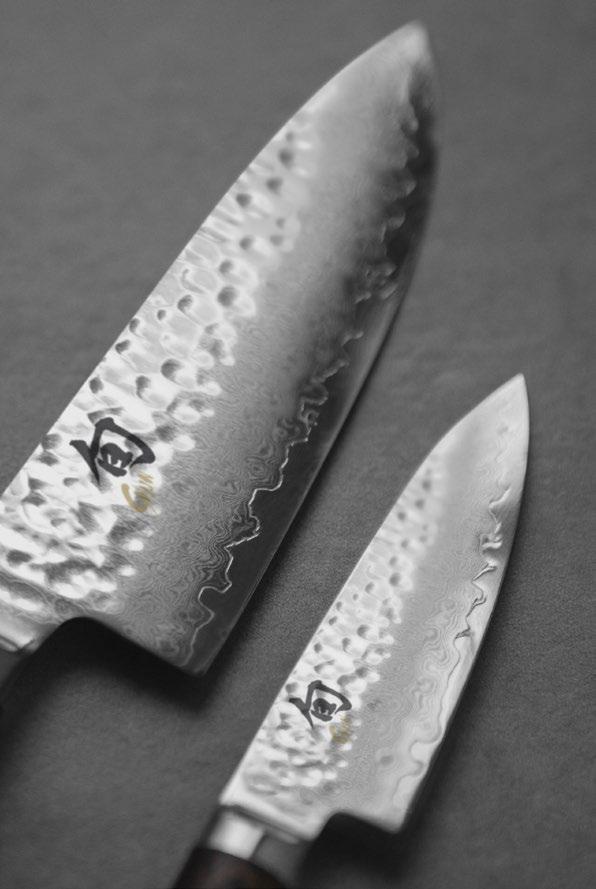 Het aan beide zijden geslepen mes is door zijn lage gewicht comfortabel in het gebruik en staat garant voor zuivere en nauwkeurige snijeigenschappen.