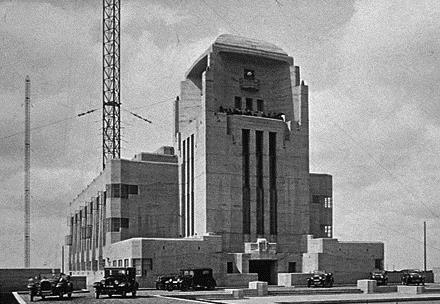 Het eerste radio-object van den dienst der Nederlandse Posterijen en Telegrafie: Scheveningen Radio.