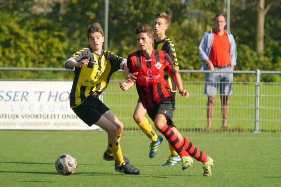 Gelukkig konden ze zich goed herpakken en wist Max dit binnen 20 minuten recht te zetten nadat de keeper een lastige bal niet klemvast kreeg.