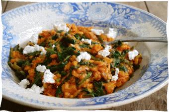 Hoofdgerecht Tomatenrisotto met venkel, spinazie en zachte geitenkaas.