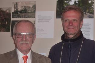 met Pastor Vriend langs de kunstschatten van de kerk.