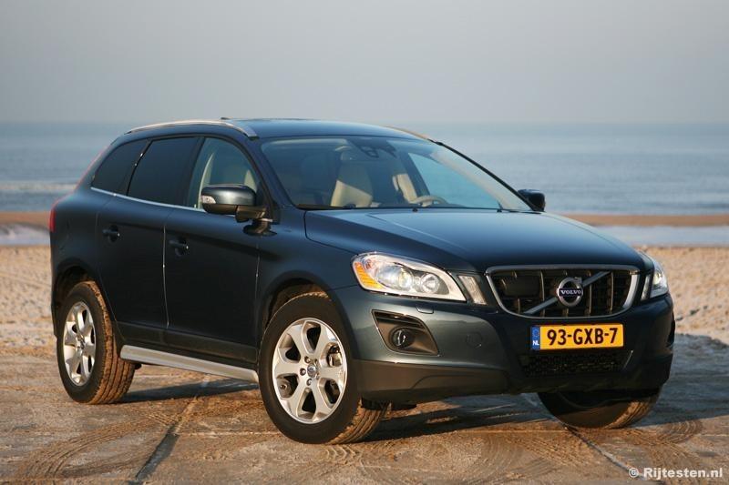 Michel van Breugel 7 januari 2009 Precies op tijd Eigenlijk is het vrij logisch dat het Zweedse Volvo met een model als de XC60 op de markt komt.