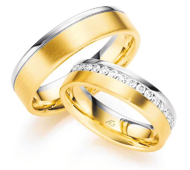 Dan krijg je soms ook dat een man gaat voor een zilveren ring en de vrouw dan een duurder en uitgebreider model kiest. Op het gebied van kleur en materiaal zien we dat rosé goud in opkomst is.